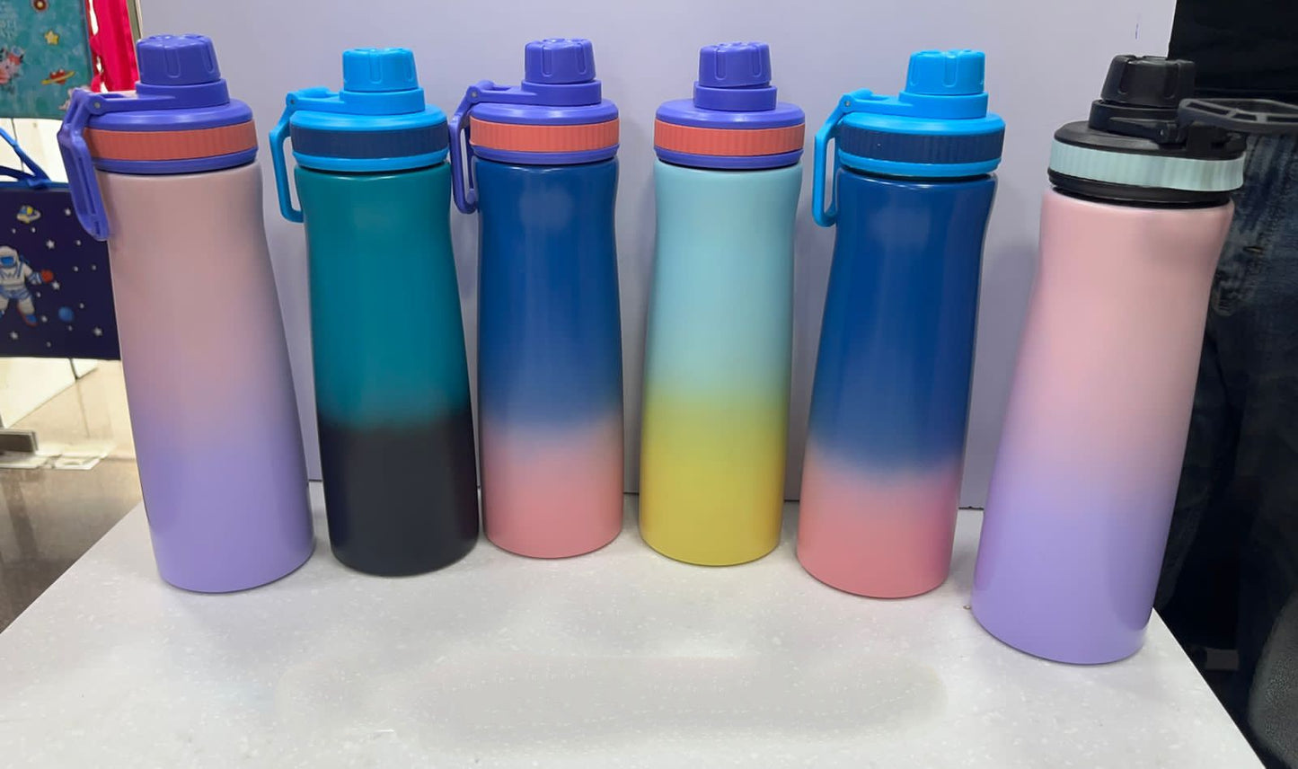 Trendy Gradient Water Bottle | Easy Carry Lid | 750 ml
