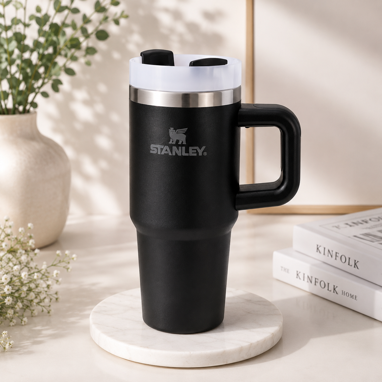 Stanley Style Stainless Steel Vacuum Insulated Tumbler 600ml with Straw